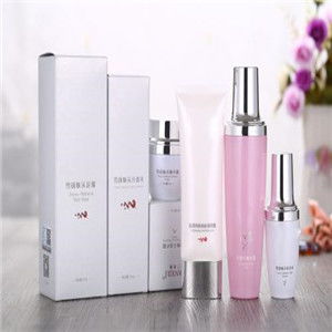 領美化妝品加盟優勢 把握美妝行業機遇，共創財富未來